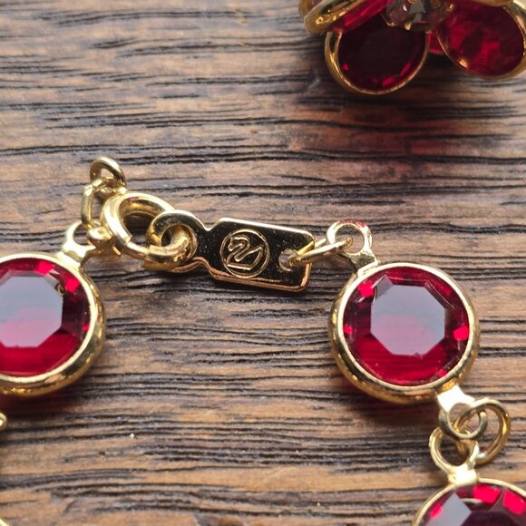 Swarovski Ruby red crystal vintage necklace/bracelet/earrings SET - Picture 10 of 13